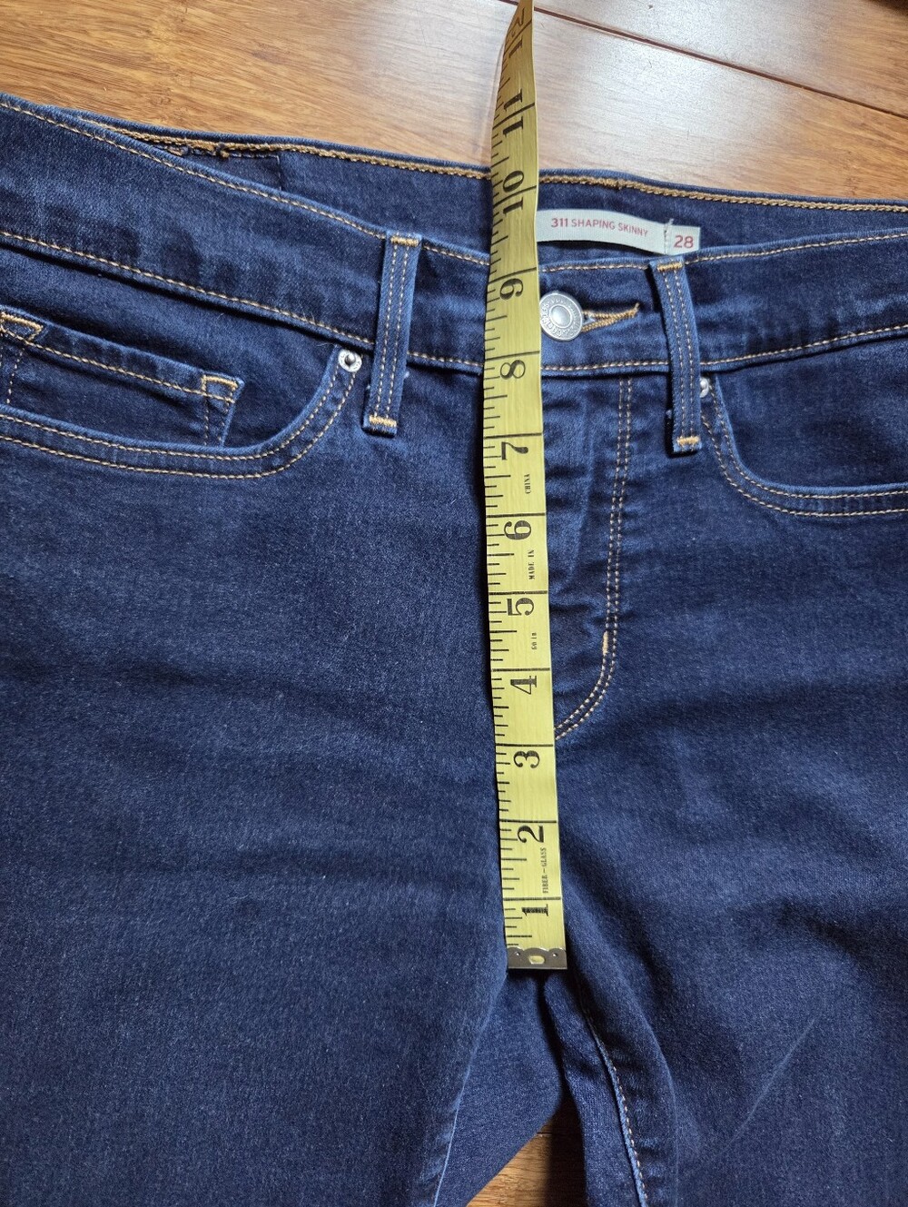 Levi's 311 Shaping Skinny Jeans Dark Wash Stretch Women's 28 x 30 Mid Rise - Picture 4 of 10